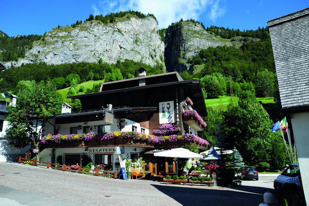 Alpenhotel La Montanara Rocca Pietore Exterior foto